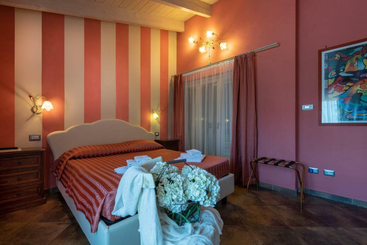 Villa Mery Casale Monferrato Exteriör bild