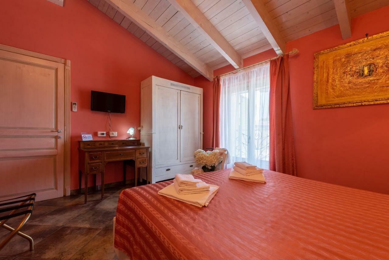 Villa Mery Casale Monferrato Exteriör bild